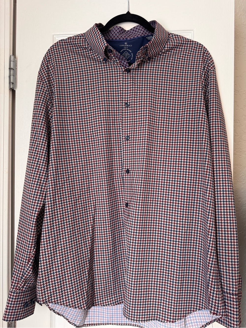 Tailored Men's Dress Shirt in Navy and Red